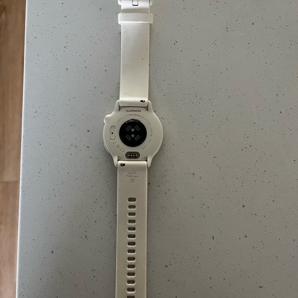 Garmin Cream Smartwatch with Black Face - Picture 2 of 3